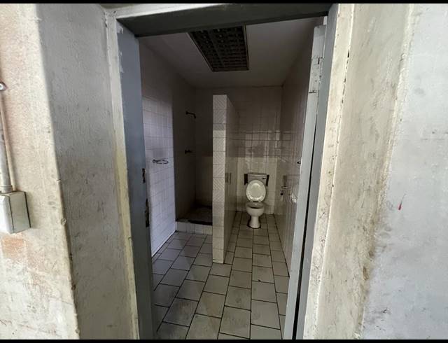 2,000M² WAREHOUSE FOR SALE IN VILLAGE MAIN